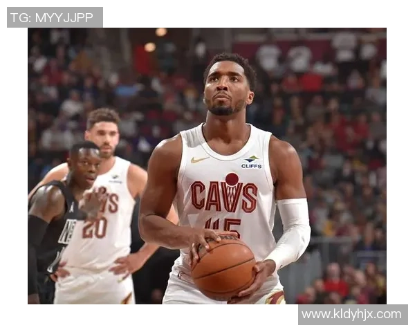 骑士与76人历史交锋回顾及两队发展历程分析